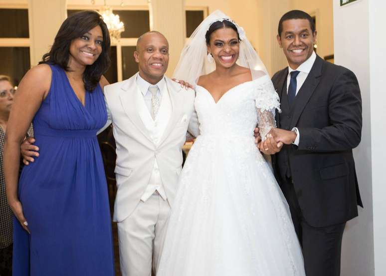 Os noivos entre a jornalista Joyce Ribeiro e o marido dela, Luciano Machado