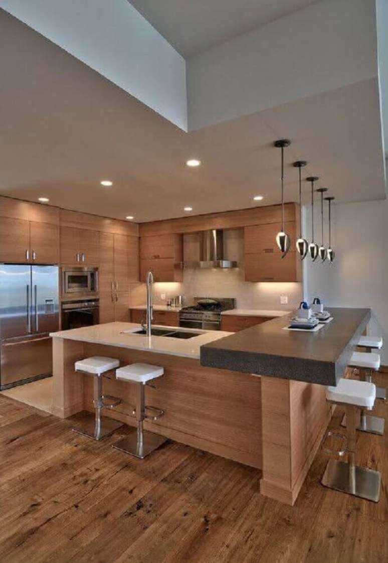 9. As banquetas baixas para cozinha são excelentes para otimizar o espaço.