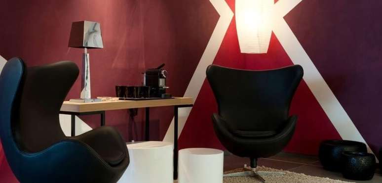 3. As poltronas egg s&atilde;o muito bonitos e podem ser usados em v&aacute;rios ambientes. Projeto de Fantin Siqueira Arquitetos