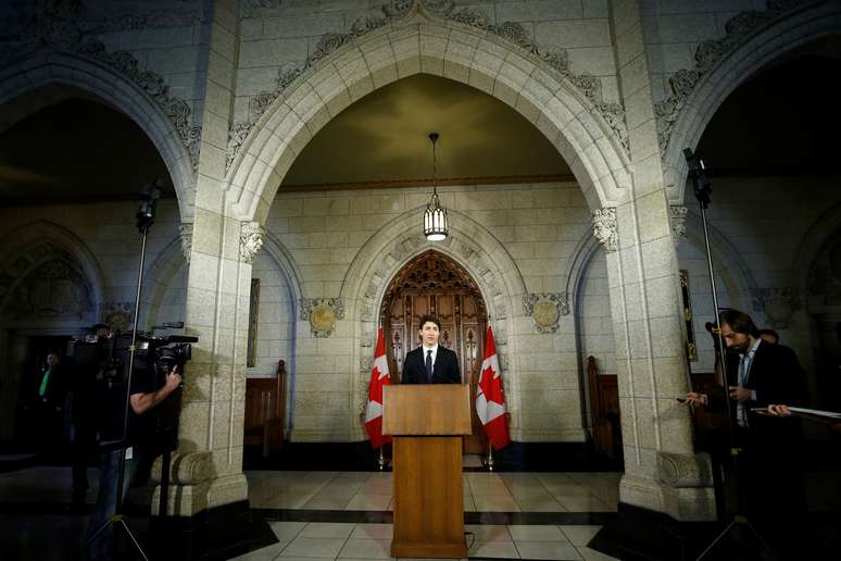 Trudeau, fala &agrave; imprensa em Toronto 24/4/2018 REUTERS/Chris Wattie 
