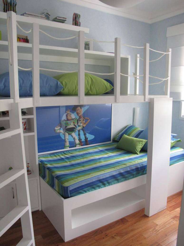 8. O filme preferido de seu filho pode ser o tema da decoração do quarto infantil. Projeto por Mariane Battaglia