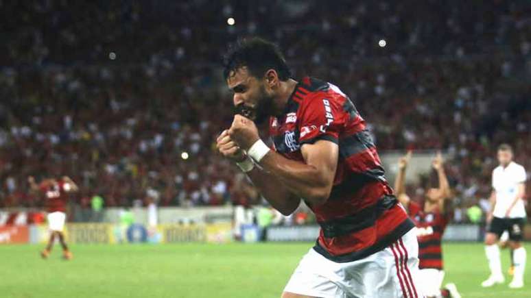 Henrique Dourado marcou os dois gols do Flamengo no sábado (Foto: Reginaldo Pimenta / Raw Image)