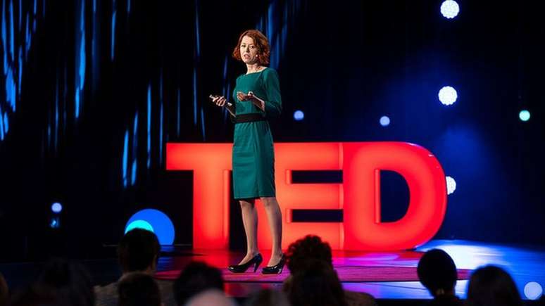 Olga Yurkova falou no evento TED 2018 sobre a importância de deter as notícias falsas na Ucrânia