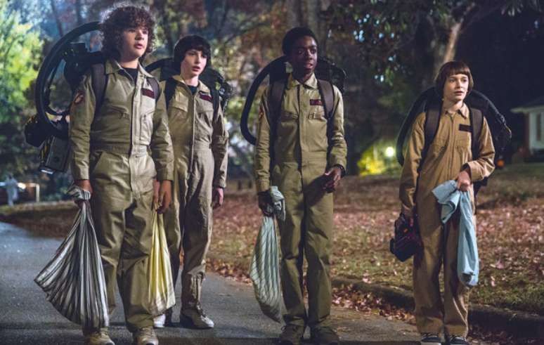 O filme Os Caça-Fantasmas foi a referência na segunda temporada. (Imagem: Netflix)