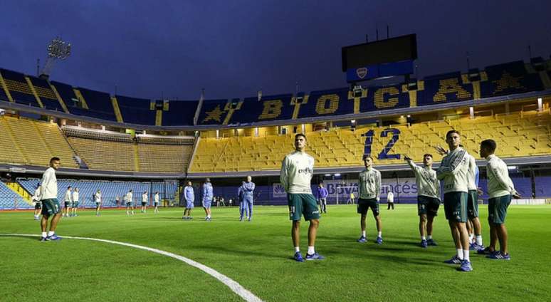 Jogadores do Palmeiras durante o reconhecimento de gramado na Bombonera (Foto: Cesar Greco)