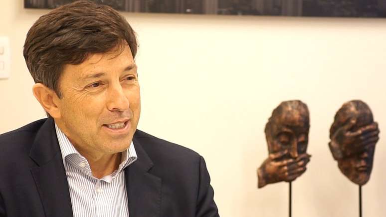 Amo&ecirc;do atribuiu o fraco desempenho nas pesquisas ao fato de ser novato na pol&iacute;tica, mas diz que partido est&aacute; crescendo