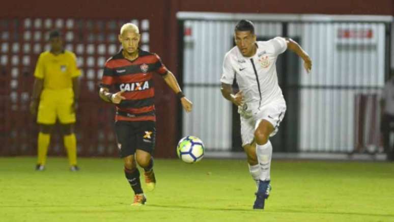 Vitória e Corinthians fizeram um jogo muito equilibrado