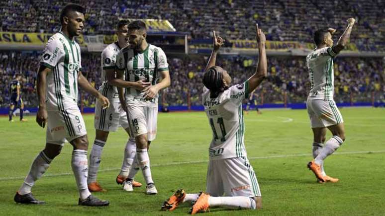 Com gol de Keno para abrir o placar e outro de Lucas Lima, Palmeiras bateu o Boca Juniors na Bombonera (Foto: AFP)