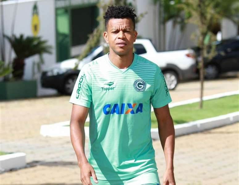 Edcarlos tem data marcada para estreia no Goiás (Foto: Divulgação/Goiás)