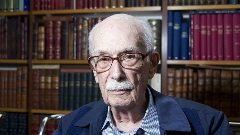 O crítico literário Antonio Candido foi um dos intelectuais que participaram da fundação do PSB, em 1947