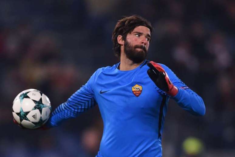 Alisson é um dos principais jogadores da Roma (Foto: FILIPPO MONTEFORTE / AFP)