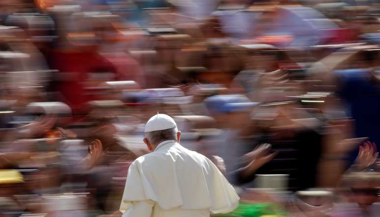 Papa Francisco em cerimônia aberta de quarta-feira no Vaticano
25/04/2018
REUTERS/Max Rossi 