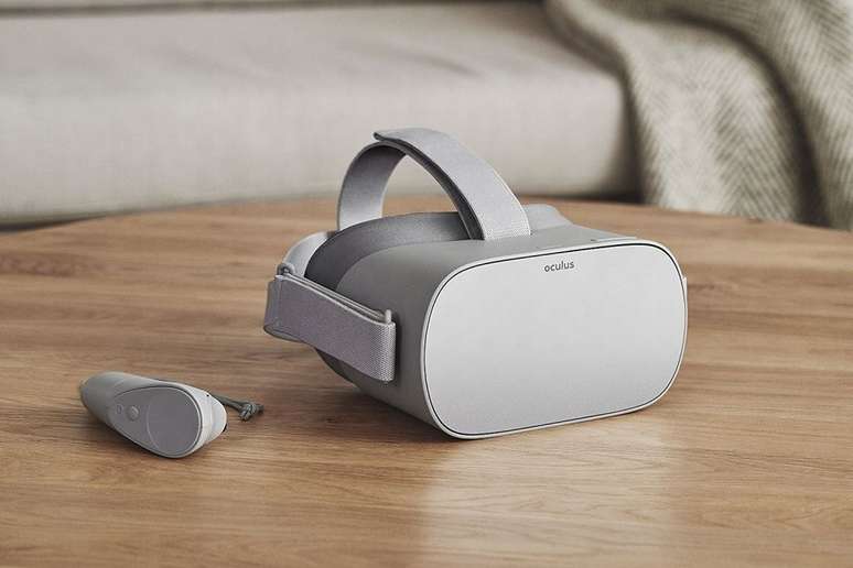 Com memória interna e controle próprio, Oculus Go não depende de celulares ou computadores para funcionar (Imagem: Divulgação/Oculus)