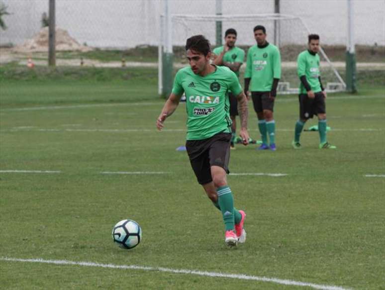 Mosquito é cria da base do Coxa e em setembro terá seu vínculo com o clube encerrado (Foto: Divulgação/Coritiba)