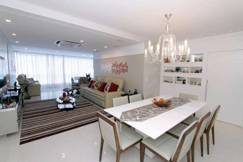 5. Os pisos para sala de porcelanato são muito queridos nos lares brasileiros. Projeto de Lorrayne Zucolotto