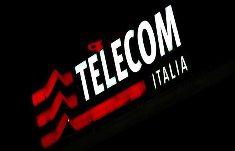 Logo da Telecom Italia na sede da empresa no centro de Milão, Itália
10/03/2016
REUTERS/Stefano Rellandini 