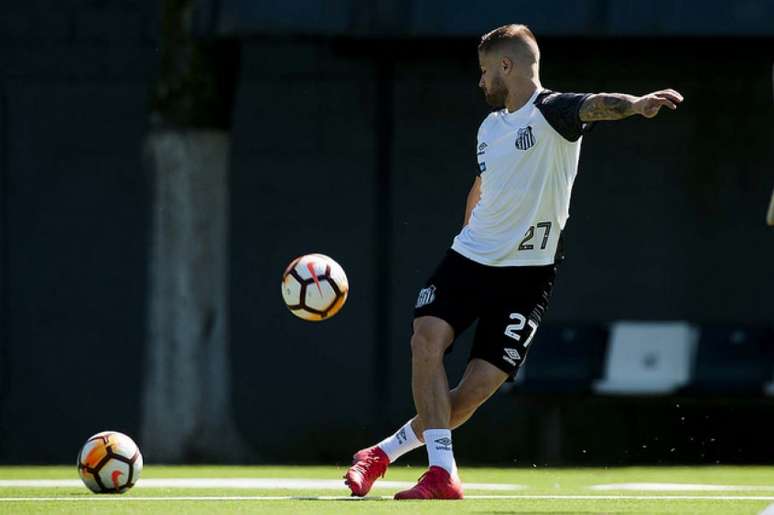 Sasha está à disposição de Jair Ventura para jogo contra o Grêmio, neste domingo, no Sul (Foto: Ivan Storti/Santos)