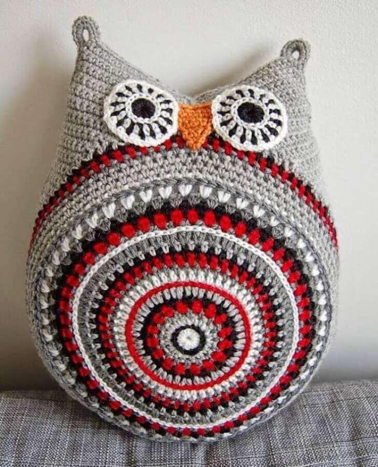 19. As almofadas de croch&ecirc; em formato de coruja s&atilde;o tend&ecirc;ncia