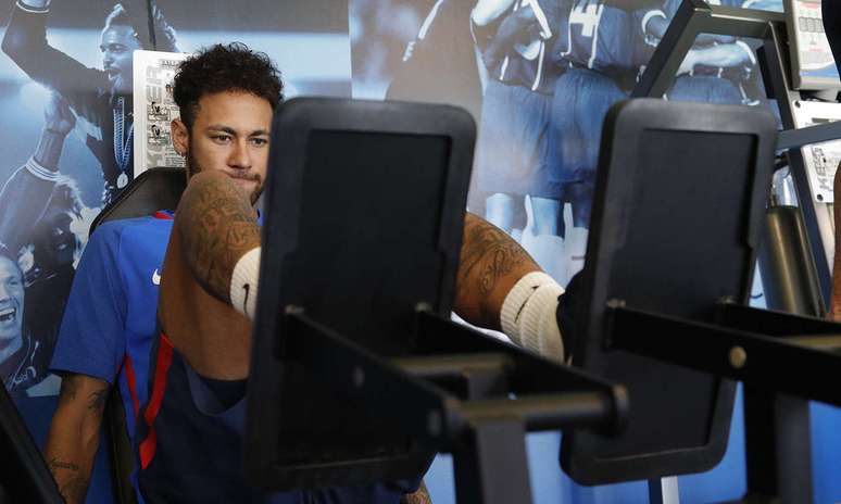 Neymar realizou exercícios físicos no PSG
