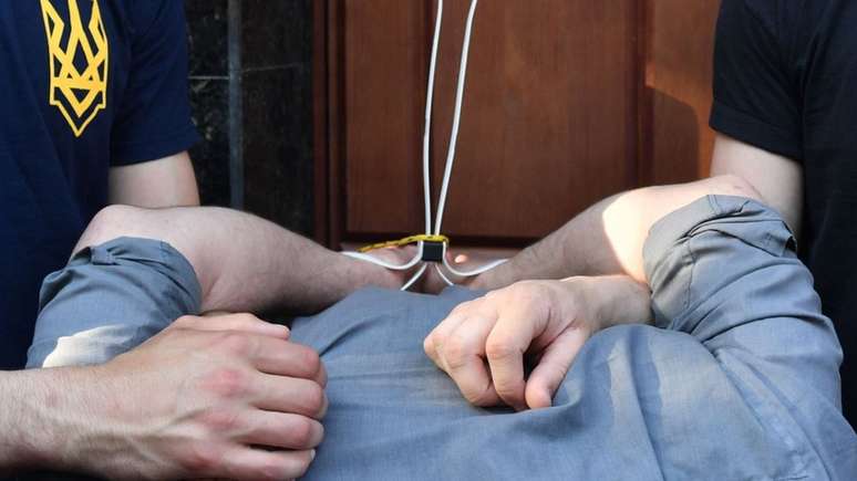 Segundo o Itamaraty, o brasileiro est&aacute; bem, apesar de ter sido agredido na hora da captura