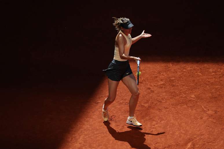 Depois de três meses sem saber o que é uma vitória, Maria Sharapova voltou a vencer uma partida no circuito mundial. 