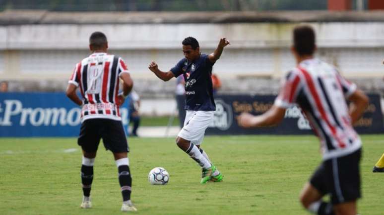 Apesar do 0 a 0, Remo e Santa Cruz fizeram uma boa partida no Mangueirão (Foto: Tarso Sarrif/O Liberal)