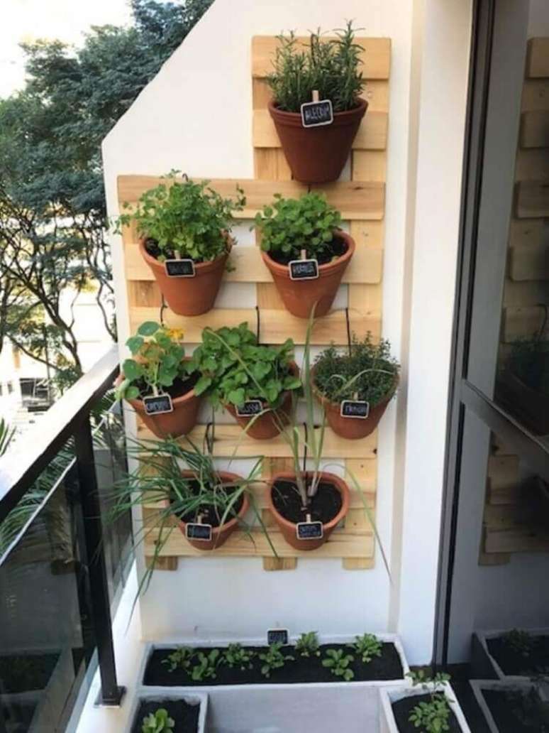 2. Muitas horta em apartamento são instaladas na varanda