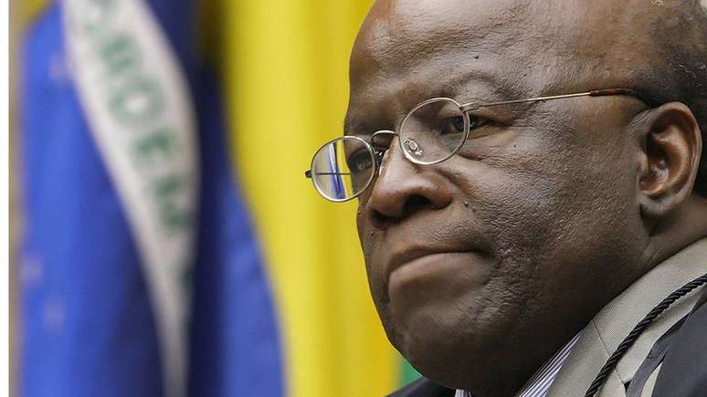 Mesmo sem anunciar candidatura, Joaquim Barbosa chegou a 10% das intenções de voto em pesquisas