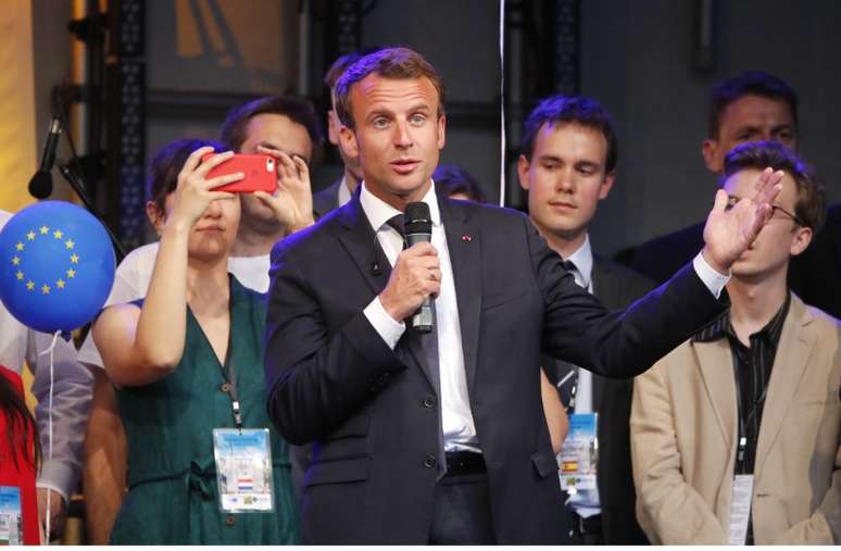 Presidente francês Emmanuel Macron chega para evento em Aachen
 9/5/2018    REUTERS/Wolfgang Rattay 