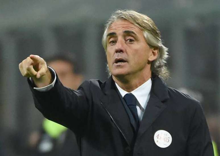 Mancini assumirá seleção e terá ajuda de Pirlo, diz jornal