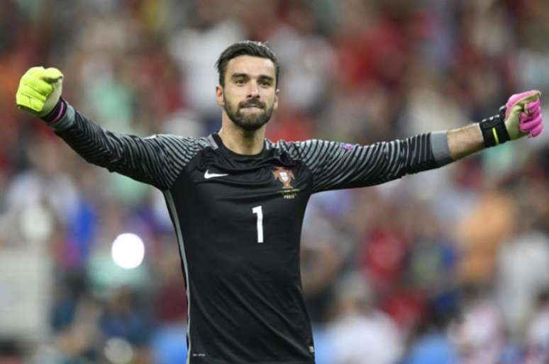 Além da Napoli, Rui Patricio também entra na mira do Wolverhampton, da Inglaterra (Foto: Martin Bureau / AFP)