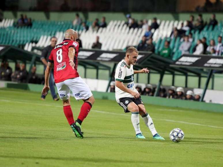 Coxa está com 100% de aproveitamento dentro de casa nesta Série B (Foto: Divulgação/ Coritiba)