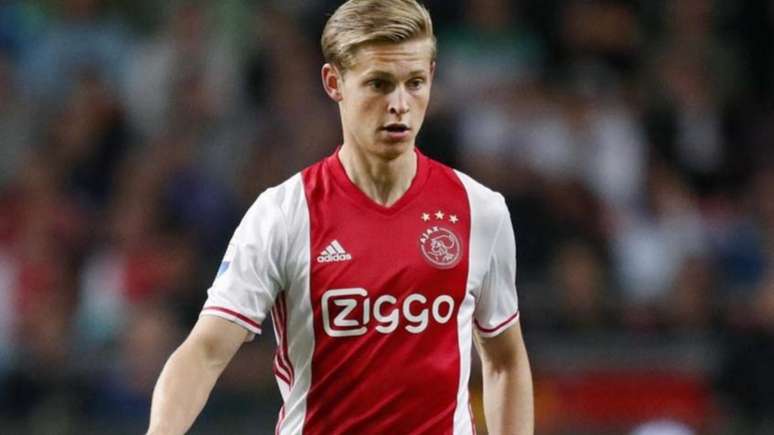 Segundo o 'Mundo Deportivo', Frenkie de Jong está na mira do Barcelona(Foto: Divulgação/AJAX)