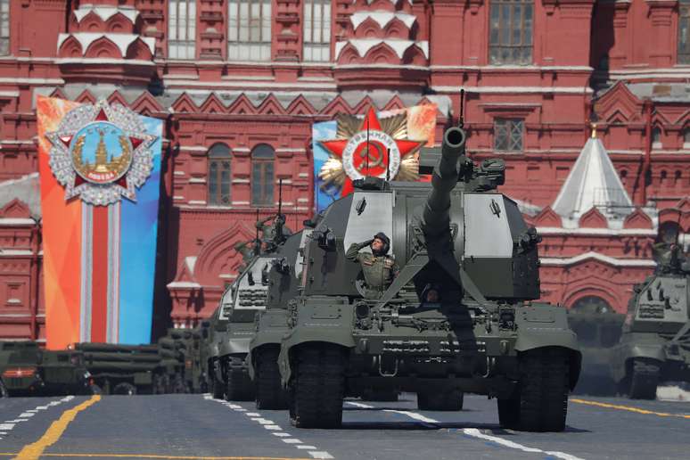 Desfile militar mostrou os armamentos da Rússia