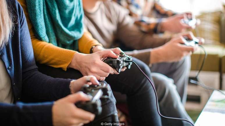 Para ajudar a mudar o mau comportamento online, uma empresa de games introduziu um recurso no qual os participantes podem punir jogadas negativas