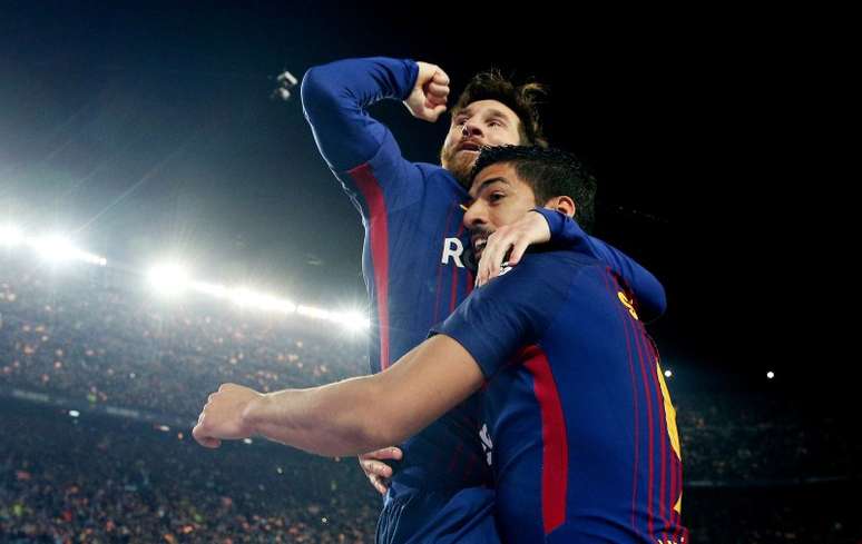 Messi e Suárez em jogo do Barcelona 06/05/2018 REUTERS/Sergio Perez