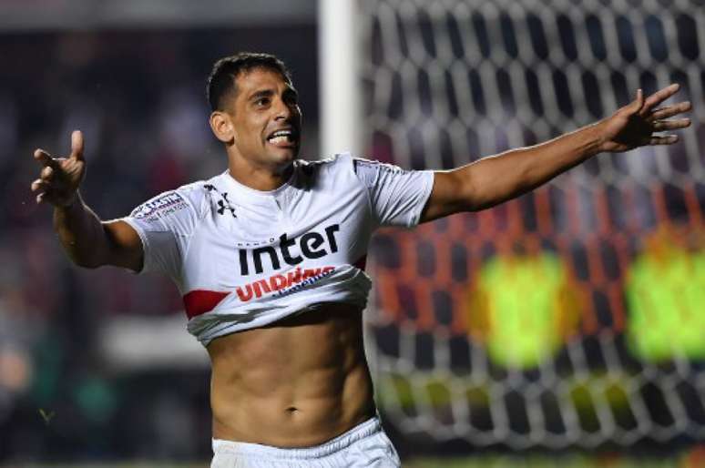 Com gol de Diego Souza, São Paulo elimina o Rosario Central e segue na Sul-Americana (Foto: NELSON ALMEIDA / AFP)