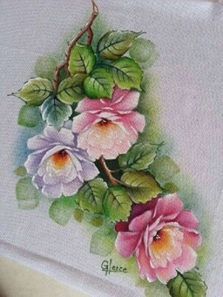 20. Pintura em pano de prato com rosas