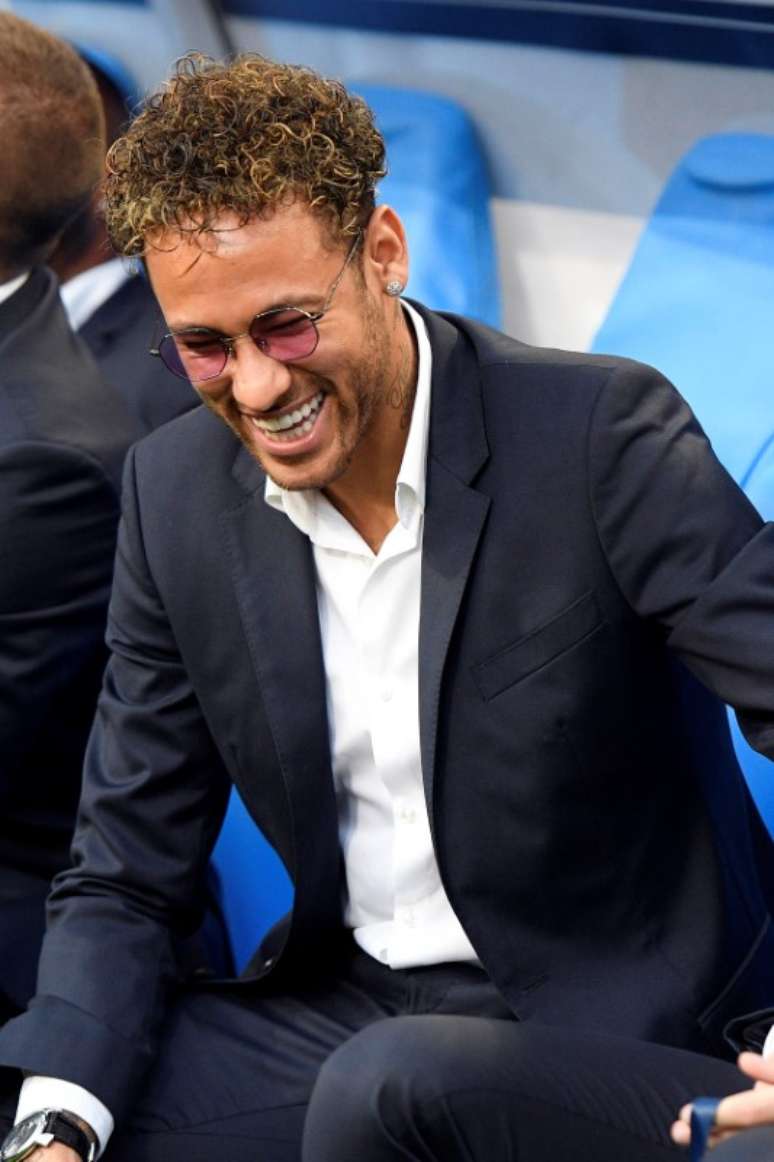 Neymar sorri em jogo do PSG contra o Les Herbiers 
 8/5/2018     REUTERS/Stringer 