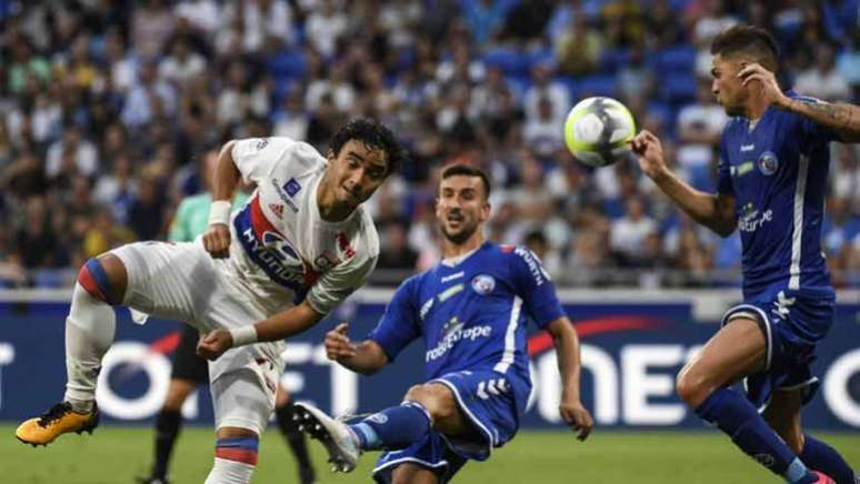 Vice-líder, o Lyon encara o Strasbourg, em casa (Foto: AFP)