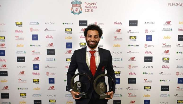 Salah recebeu os prêmios demelhor do Liverpool pelos torcedores e companheiros de equipe (Foto: Divulgação)