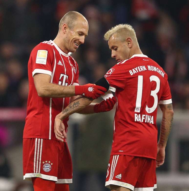 Rafinha e Robben tem contratos renovados com o Bayern de Munique por mais uma temporada (Reprodução)