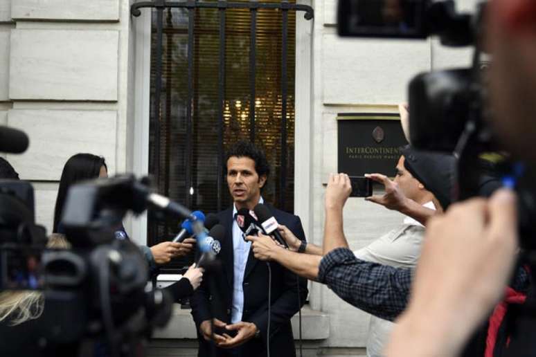 Rodrigo Lasmar concedeu entrevista coletiva nesta sexta-feira (Foto: Gerard Julien / AFP)