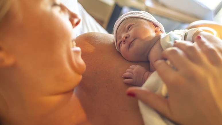 A data foi oficializada nos Estados Unidos após a insistência de Anna Jarvis que, anos mais tarde, decidiu boicotar o 'uso comercial' dela