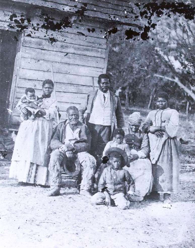 Fotografia de família escrava nos Estados Unidos, data desconhecida