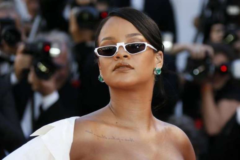Fã é acusado de invadir e passar 12h na casa da Rihanna