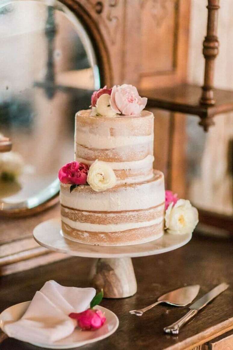 Bolo de casamento de um andar: veja ideias simples e encantadoras  Bolo de  casamento, Bolo de casamento simples, Idéias de bolo de casamento