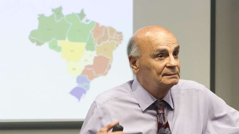 Dráuzio Varella: 'A sociedade brasileira, na qual eu me incluo, quer ver bandido na cadeia. Mas encarcerar simplesmente não melhora a segurança nas cidade?' (Crédito: Cynthia Vanzella/Divulgação Brazil Forum UK)