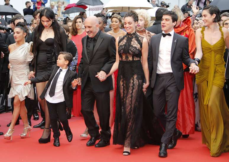 Diretor Gaspar No&eacute; e equipe do filme "Cl&iacute;max" chegam ao tapete vermelho do Festival de Cannes
14/05/2018 REUTERS/Jean-Paul Pelissier