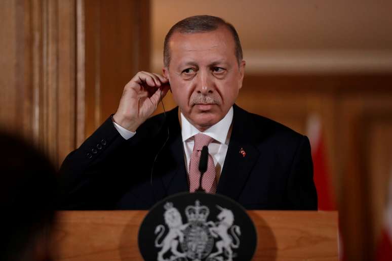 Presidente da Turquia, Tayiip Erdogan, durante entrevista coletiva em Londres
15/05/2018 Matt Dunham/Pool via REUTERS